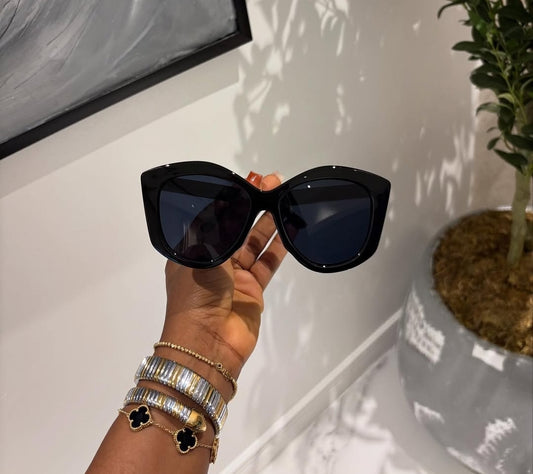 SUN172 Stylish Black Sunnies